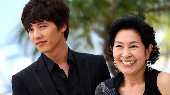Talking About Mother movie